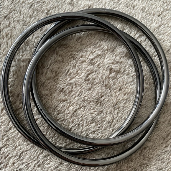 Various Bangles - Picture 2 of 12